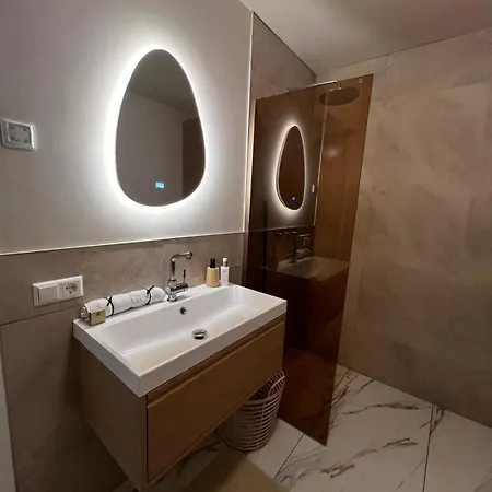 Luxury With Sauna, Bath And Cinema Private Bodegraven