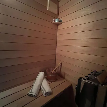 Luxury With Sauna, Bath And Cinema Private Bodegraven