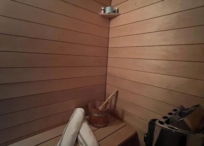 Luxury With Sauna, Bath And Cinema Private Lejlighed *
