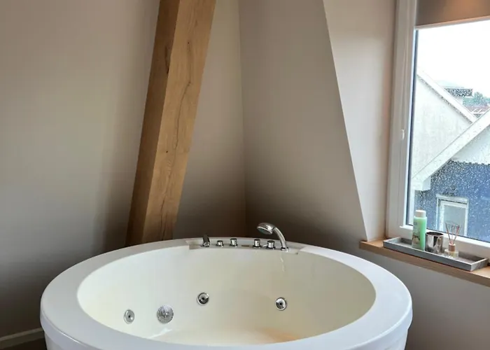 Luxury With Sauna, Bath And Cinema Private Lejlighed *