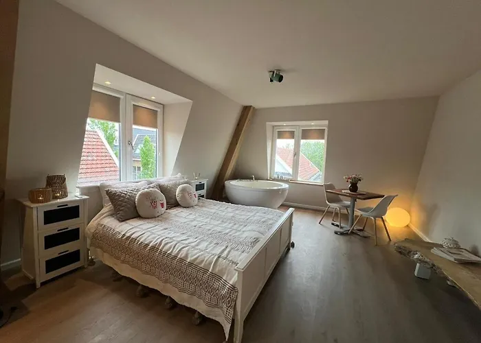 Luxury With Sauna, Bath And Cinema Private Lejlighed *