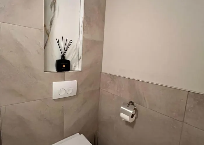 Luxury With Sauna, Bath And Cinema Private بوديغرافن