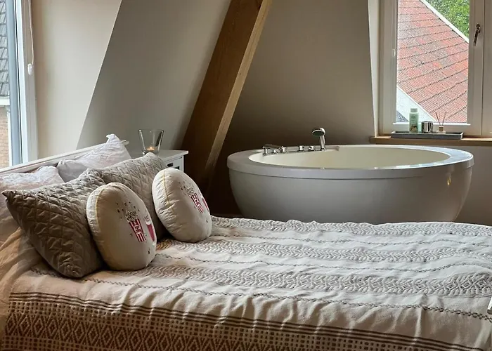 Luxury With Sauna, Bath And Cinema Private شقة بوديغرافن